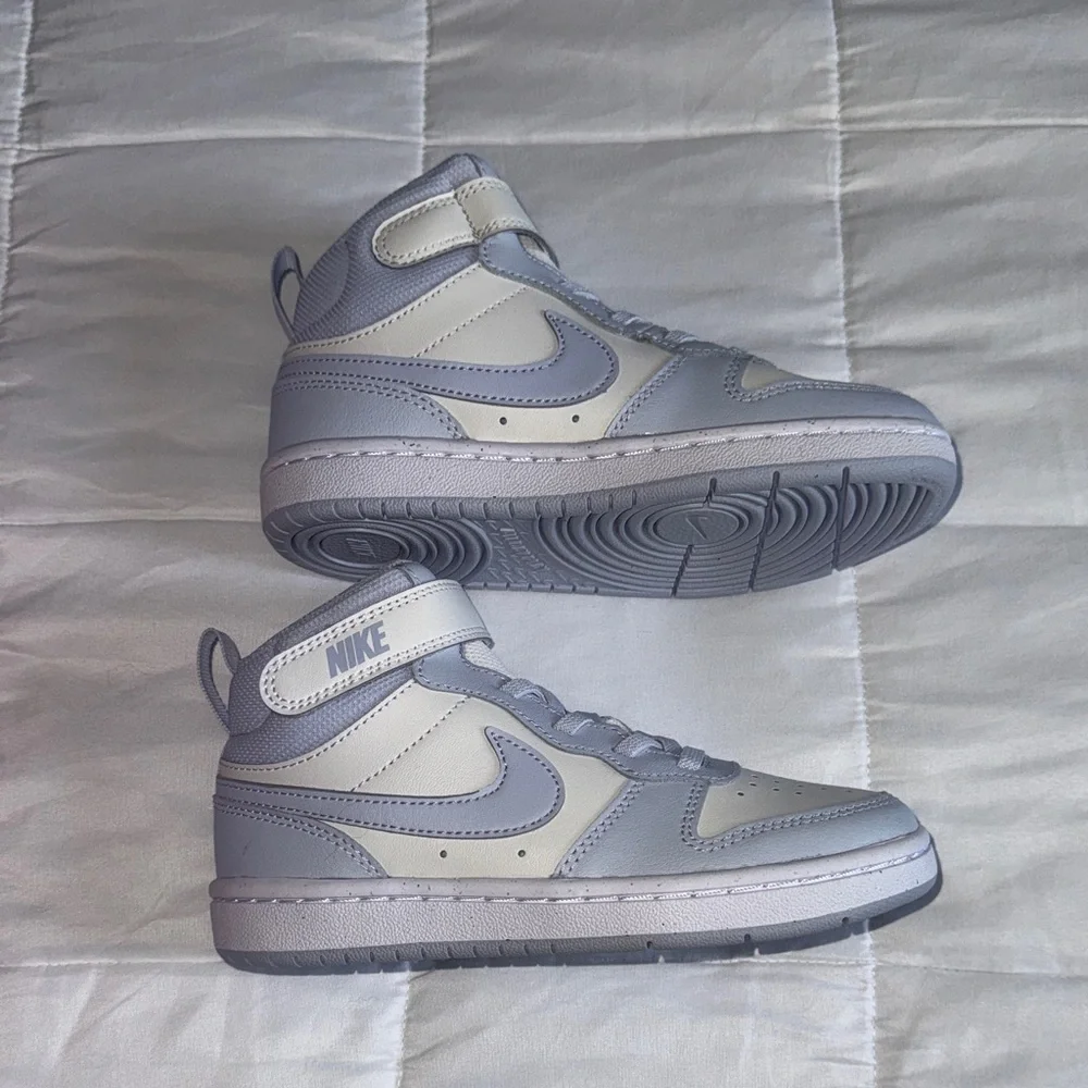Nike Kids Sneakers - White and light blue